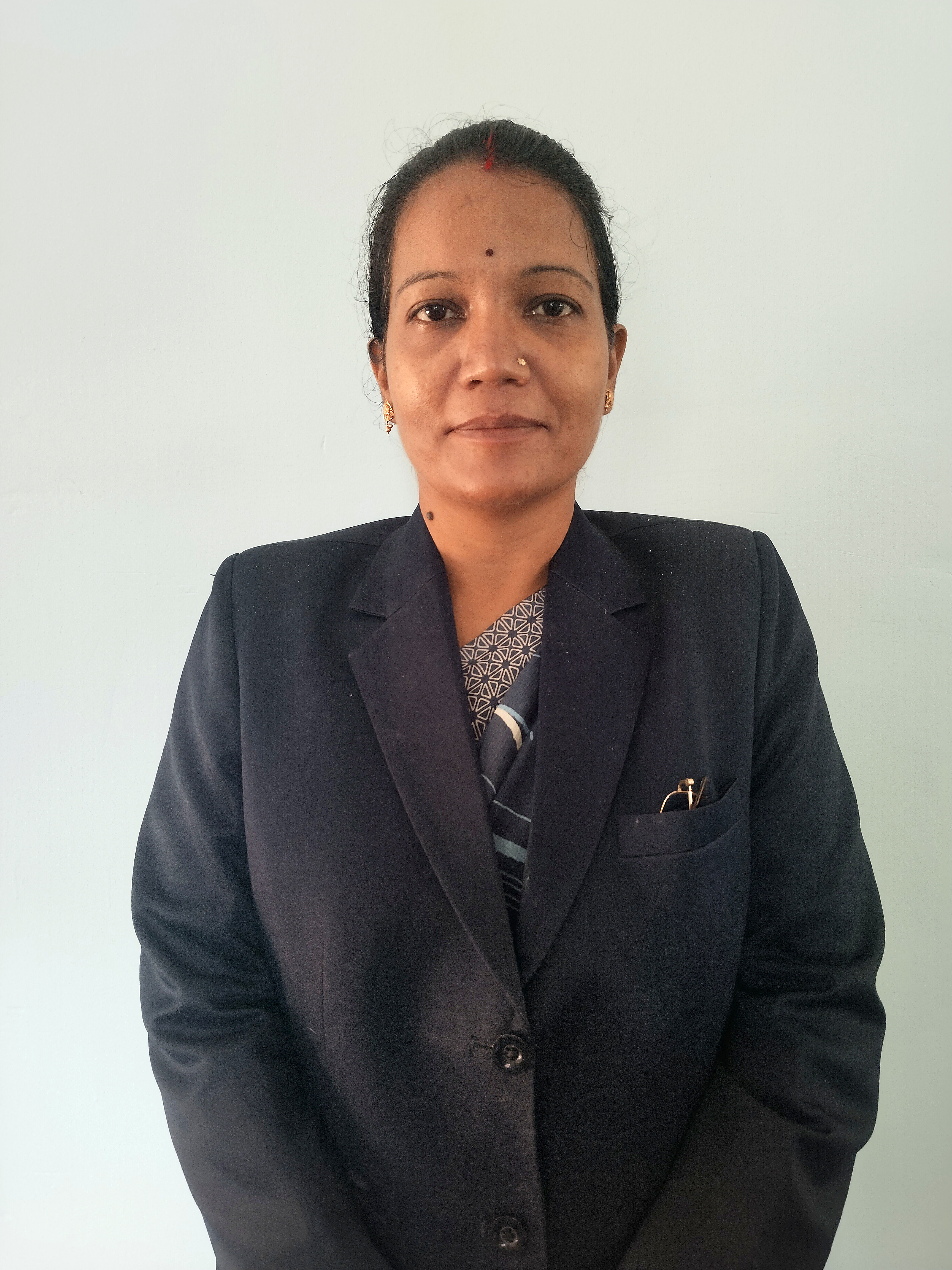 Kavita Thakur, Teacher